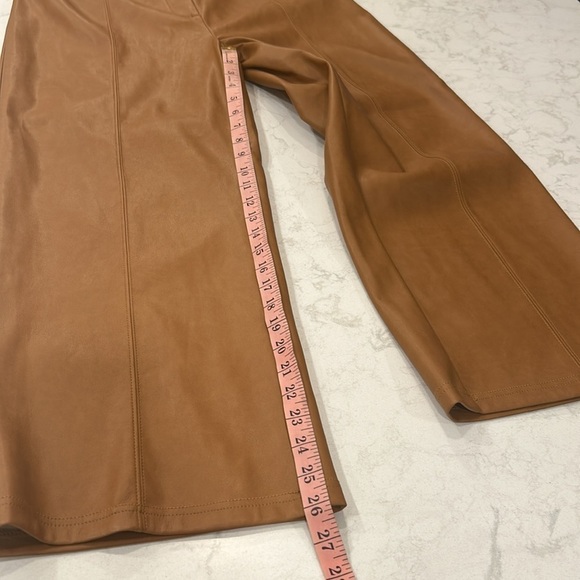 7 For All Mankind Faux Leather Wide Leg Cropped Pants Saddle Tan Size L - Picture 13 of 16